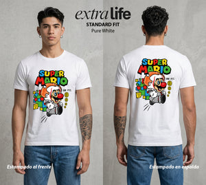 El Reino del Fontanero | El Viajero del Reino #02207 - Playera Standard Fit | Pure White - Foto en modelo