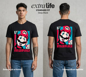 El Reino del Fontanero | El Campeon del Hongo #02213 - Playera Standard Fit | Deep Black - Foto en modelo