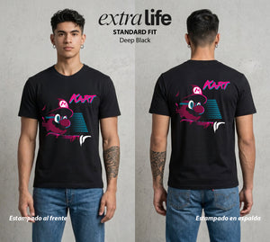 El Reino del Fontanero | El Fontanero del Bien #02225 - Playera Standard Fit | Deep Black - Foto en modelo