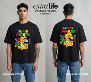 El Reino del Fontanero | El Campeon del Hongo #02241 - Playera Oversized Premium | Deep Black - Foto en modelo