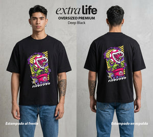 El Reino del Fontanero | El Explorador del Reino #02270 - Playera Oversized Premium | Deep Black - Foto en modelo
