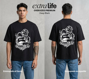 El Reino del Fontanero | El Heroe del Reino #02287 - Playera Oversized Premium | Deep Black - Foto en modelo