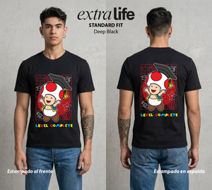 El Reino del Fontanero | El Fontanero Estelar en su Graduacion #02325 - Playera Standard Fit | Deep Black - Foto en modelo