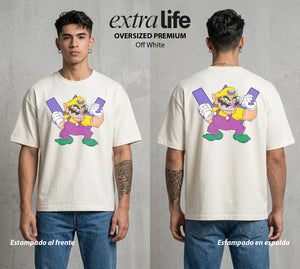 El Reino del Fontanero | El Heroe del Reino #02328 - Playera Oversized Premium | Off White - Foto en modelo