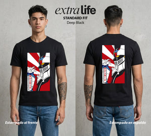 El Coloso de Acero | El Poder del Acero #02346 - Playera Standard Fit | Deep Black - Foto en modelo