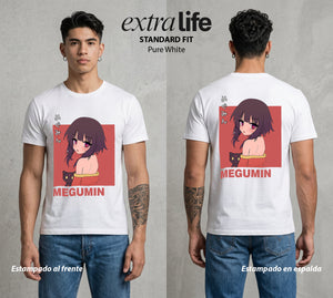 La Otra Vida del Heroe | La Maga del Boom #02421 - Playera Standard Fit | Pure White - Foto en modelo