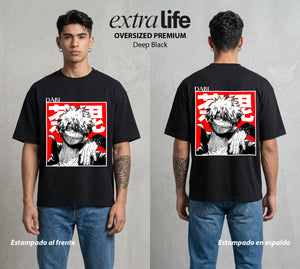 La Academia de Heroes | Las Llamas Azules #02481 - Playera Oversized Premium | Deep Black - Foto en modelo