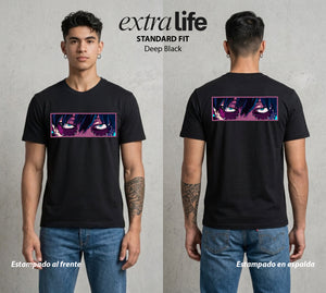 La Academia de Heroes | El Fuego del Clan #02488 - Playera Standard Fit | Deep Black - Foto en modelo
