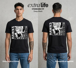 La Academia de Heroes | El Heroe Espia #02503 - Playera Standard Fit | Deep Black - Foto en modelo