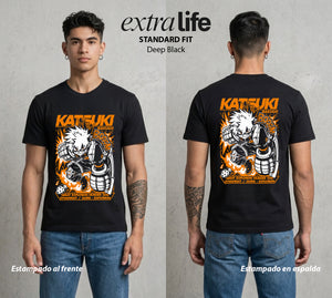 La Academia de Heroes | Explosion Total #02525 - Playera Standard Fit | Deep Black - Foto en modelo