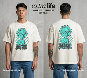 La Academia de Heroes | Del Diario al Heroe #02545 - Playera Oversized Premium | Off White - Foto en modelo