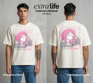 La Academia de Heroes | La Chica de la Gravedad #02593 - Playera Oversized Premium | Off White - Foto en modelo