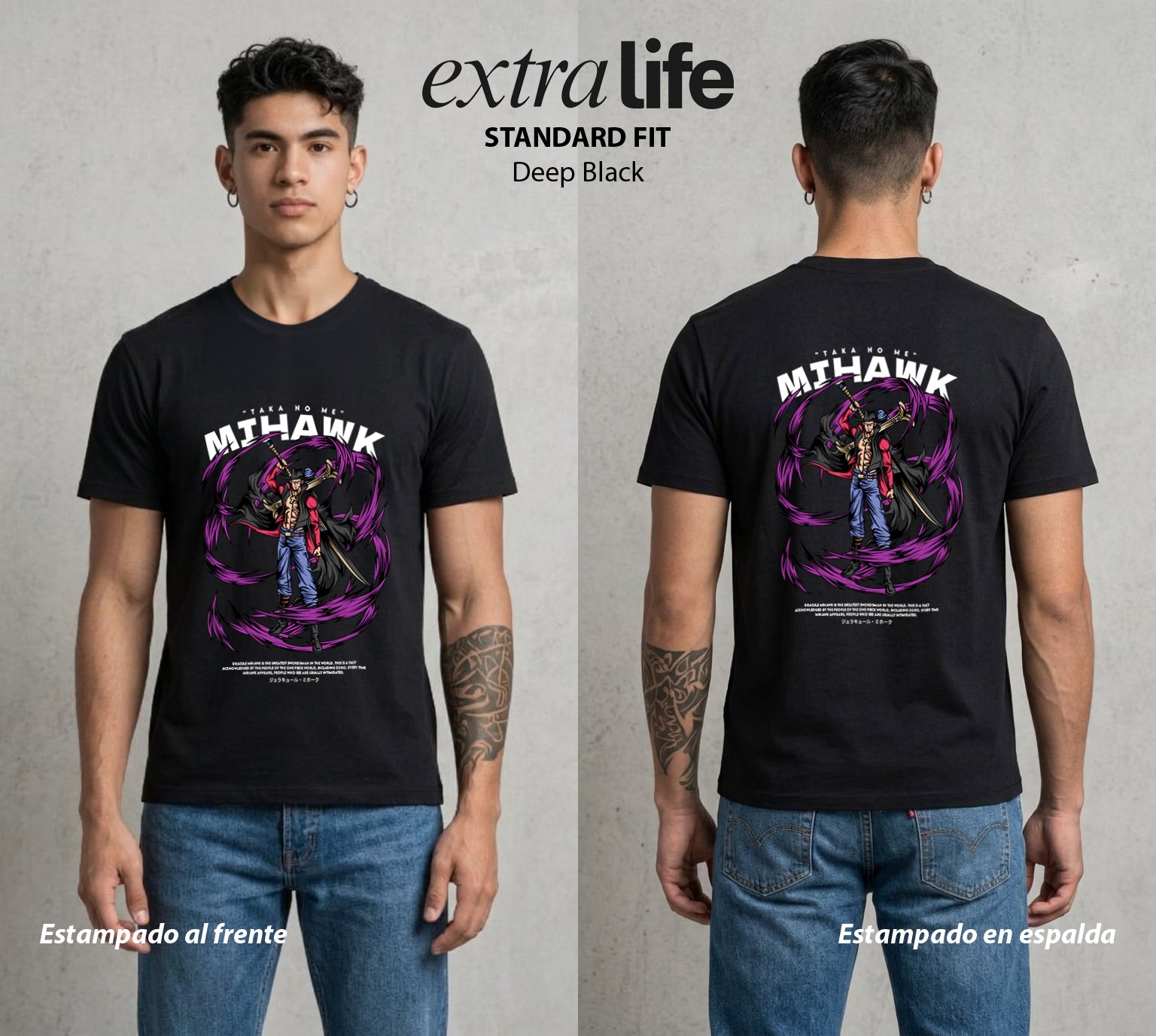 Mar de los Piratas | La Espada del Mundo #02599 - Playera Standard Fit | Deep Black - Foto en modelo
