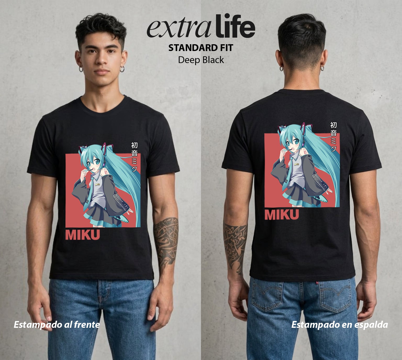 La Voz Vocaloid | La Voz Digital #02606 - Playera Standard Fit | Deep Black - Foto en modelo