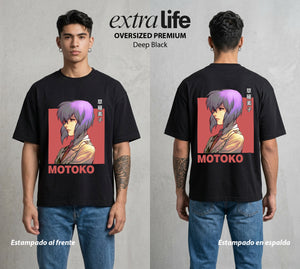 La Conciencia Digital | La Ghostrunner #02641 - Playera Oversized Premium | Deep Black - Foto en modelo
