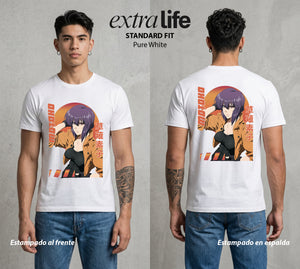 La Conciencia Digital | La Conciencia del Mañana #02644 - Playera Standard Fit | Pure White - Foto en modelo