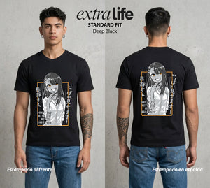 La Que Molesta | La Que No Para de Molestar #02696 - Playera Standard Fit | Deep Black - Foto en modelo