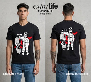La Aldea Oculta | El Niño del Amor #02714 - Playera Standard Fit | Deep Black - Foto en modelo