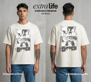 La Aldea Oculta | Zorro de Nueve Colas #02750 - Playera Oversized Premium | Off White - Foto en modelo