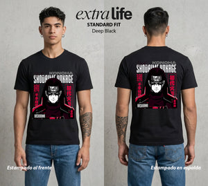 La Aldea Oculta | Zorro de Nueve Colas #02773 - Playera Standard Fit | Deep Black - Foto en modelo