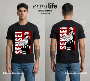 La Aldea Oculta | Zorro de Nueve Colas #02822 - Playera Standard Fit | Deep Black - Foto en modelo