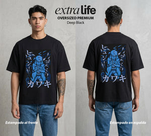 La Aldea Oculta | Zorro de Nueve Colas #02828 - Playera Oversized Premium | Deep Black - Foto en modelo