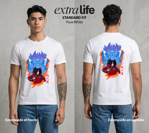 La Aldea Oculta | Zorro de Nueve Colas #02844 - Playera Standard Fit | Pure White - Foto en modelo