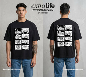 La Aldea Oculta | Zorro de Nueve Colas #02867 - Playera Oversized Premium | Deep Black - Foto en modelo