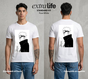 La Aldea Oculta | El Niño del Amor #02885 - Playera Standard Fit | Pure White - Foto en modelo