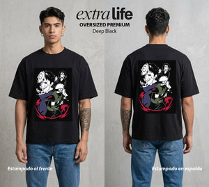 La Aldea Oculta | Zorro de Nueve Colas #02887 - Playera Oversized Premium | Deep Black - Foto en modelo