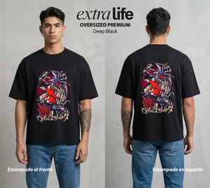 La Aldea Oculta | Zorro de Nueve Colas #02903 - Playera Oversized Premium | Deep Black - Foto en modelo