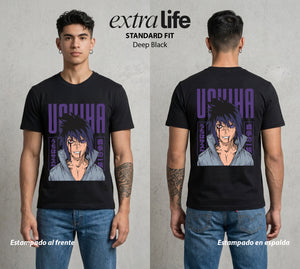 La Aldea Oculta | Zorro de Nueve Colas #02910 - Playera Standard Fit | Deep Black - Foto en modelo