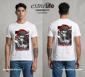 La Aldea Oculta | Zorro de Nueve Colas #02923 - Playera Standard Fit | Pure White - Foto en modelo
