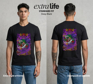 Mar de los Piratas | El Gran Tesoro del Mar #03003 - Playera Standard Fit | Deep Black - Foto en modelo