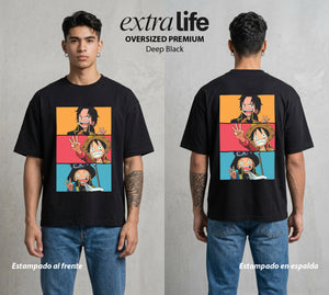 Mar de los Piratas | El Hermano del Fuego #03031 - Playera Oversized Premium | Deep Black - Foto en modelo