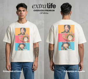 Mar de los Piratas | El Hermano del Fuego #03031 - Playera Oversized Premium | Off White - Foto en modelo