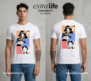 Mar de los Piratas | Capitan de Goma #03032 - Playera Standard Fit | Pure White - Foto en modelo