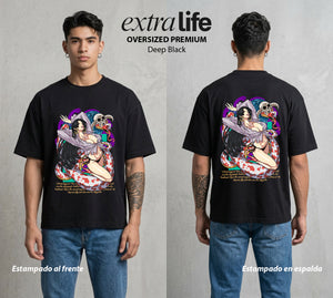 Mar de los Piratas | Amor Petrificado #03045 - Playera Oversized Premium | Deep Black - Foto en modelo