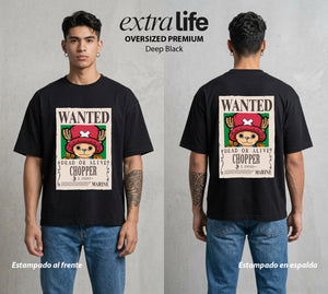 Mar de los Piratas | El Medico Reno Se Busca #03076 - Playera Oversized Premium | Deep Black - Foto en modelo