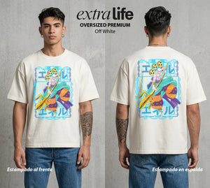 Mar de los Piratas | El Dios del Trueno #03100 - Playera Oversized Premium | Off White - Foto en modelo