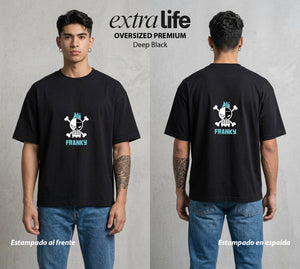 Mar de los Piratas | Metal y Corazon #03105 - Playera Oversized Premium | Deep Black - Foto en modelo