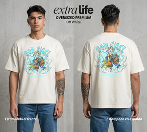 Mar de los Piratas | El Dios del Trueno #03111 - Playera Oversized Premium | Off White - Foto en modelo