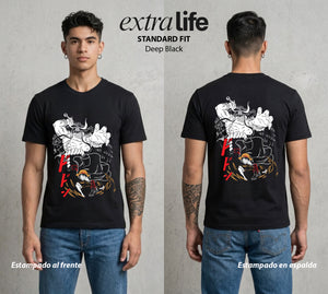 Mar de los Piratas | Capitan de Goma #03134 - Playera Standard Fit | Deep Black - Foto en modelo