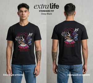 Mar de los Piratas | El Dragon del Mundo #03137 - Playera Standard Fit | Deep Black - Foto en modelo