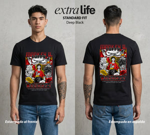 Mar de los Piratas | El del Sombrero de Paja #03155 - Playera Standard Fit | Deep Black - Foto en modelo