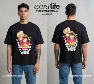 Mar de los Piratas | Rey de los Piratas #03158 - Playera Oversized Premium | Deep Black - Foto en modelo