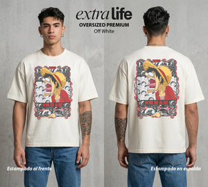 Mar de los Piratas | Capitan de Goma Vivo o Muerto #03162 - Playera Oversized Premium | Off White - Foto en modelo