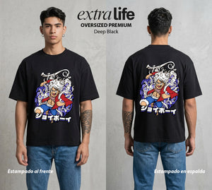 Mar de los Piratas | Capitan de Goma #03207 - Playera Oversized Premium | Deep Black - Foto en modelo