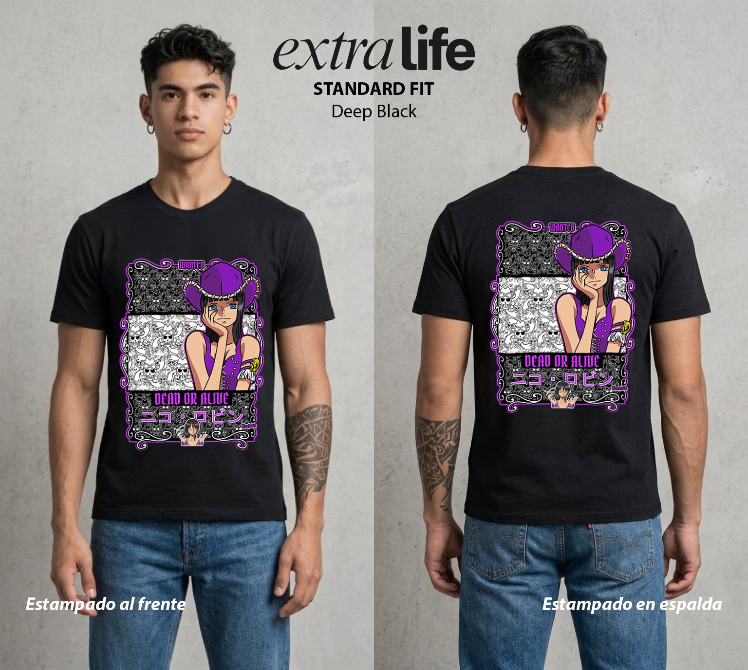 Mar de los Piratas | La Historiadora Se Busca #03283 - Playera Standard Fit | Deep Black - Foto en modelo