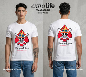 Mar de los Piratas | Llama del Mar con Bandera #03292 - Playera Standard Fit | Pure White - Foto en modelo